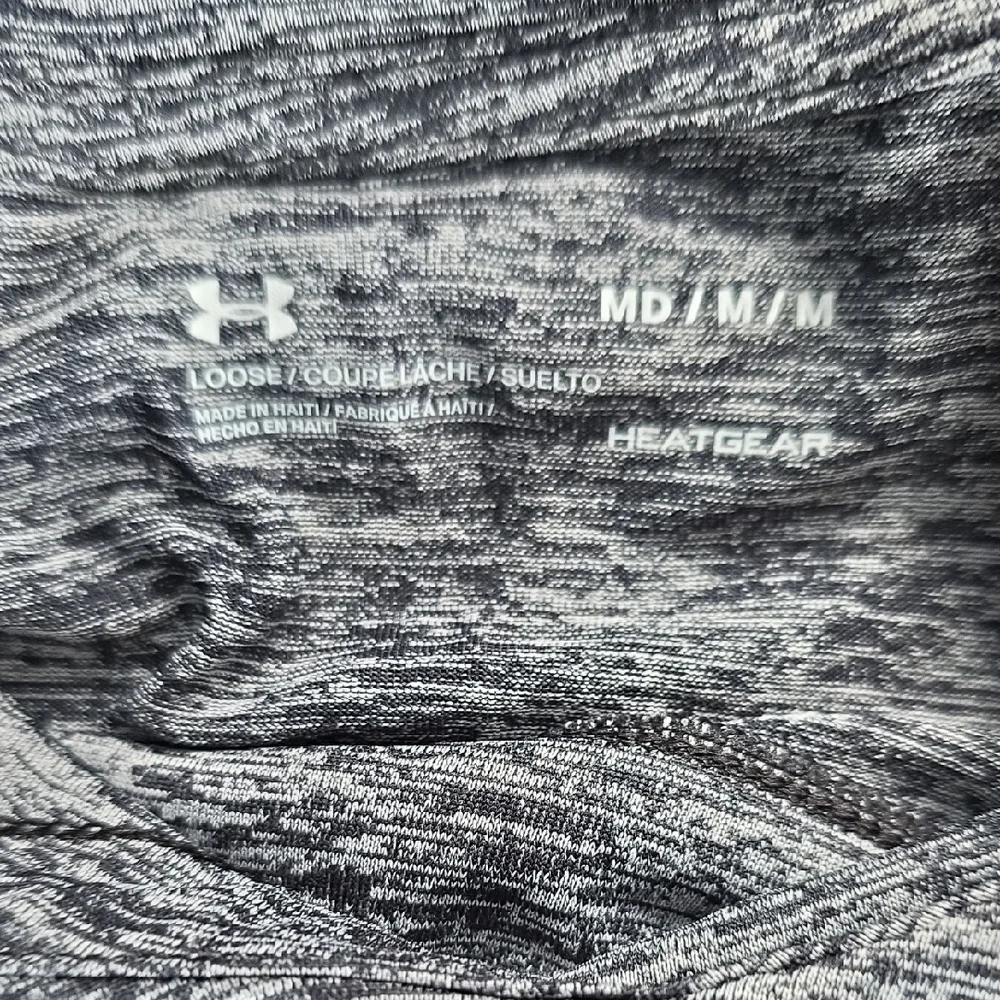 Under Armour Heathered Black Long Sleeve Top - Picture 4 of 4